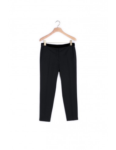 Pantalon de costume droit sur le site 