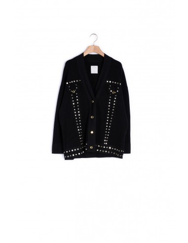 Cardi-coat orné de studs est présent 